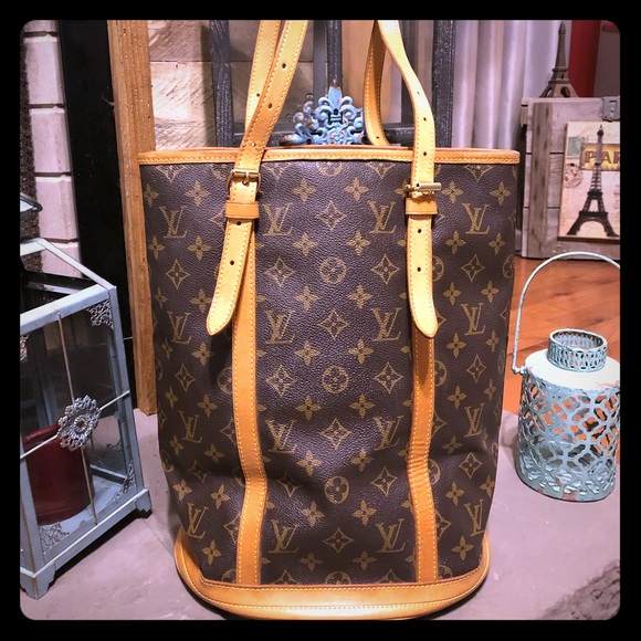 Louis Vuitton Handbags - Vintage Louis Vuitton Bucket Bag GM 100% Authentic
